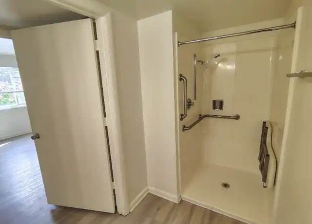 Property at 600 Reusens Rd Unit K115, Lynchburg, VA, 24503, 2 beds, 1.5 baths, [object Object]