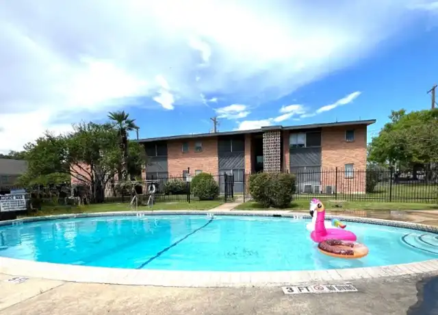 Property at 3304 Red River St Unit 204, Austin, TX, 78705, 2 beds, 1 bath, [object Object]