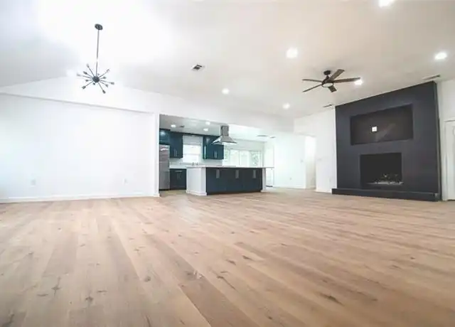 Property at 2030 Essex Ave, Dallas, TX, 75203, 4 beds, 3.5 baths, [object Object]