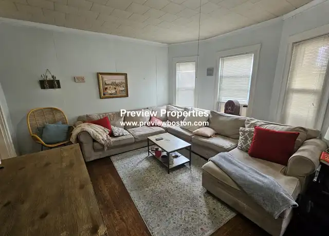 Property at 95 Wallingford Rd, Brighton, MA, 02135, 2 beds, 1 bath, [object Object]