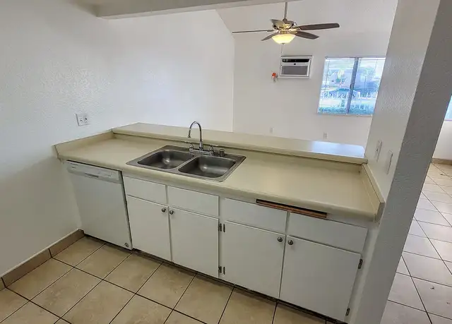Photo of 14105 Leffingwell Rd, Whittier, CA 90604