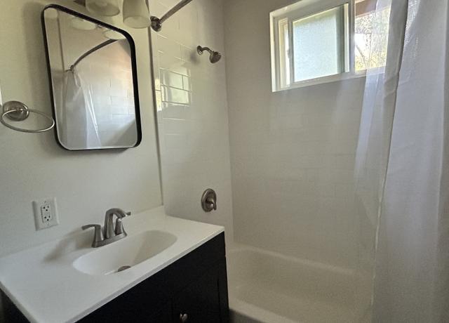 Photo of 305 N Signal St Unit 6, Ojai, CA 93023