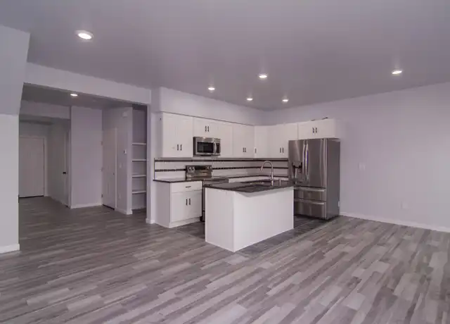 Property at 12402 E Broadway Ave #4, Spokane Valley, WA, 99216, 3 beds, 3 baths, [object Object]