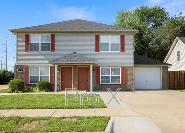 Property at 3301 SW Victoria Pl Apt 2, Bentonville, AR, 72712, 2 beds, 1.5 baths, [object Object]