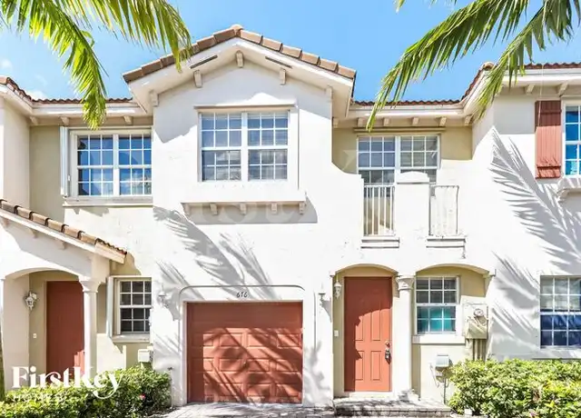 Property at 676 NE 21st Ter, Homestead, FL, 33033, 4 beds, 3 baths, [object Object]