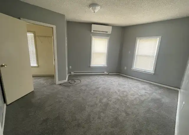 Property at 93 Whipple St Unit 1, Lowell, MA, 01852, 3 beds, 1 bath, [object Object]