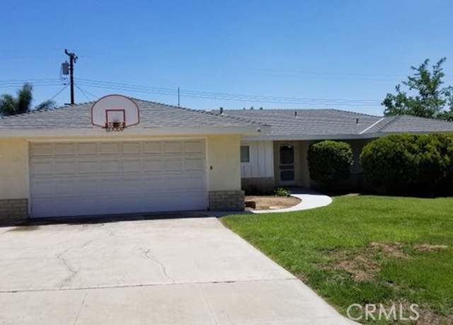 Photo of 35555 Mountain View St, Yucaipa, CA 92399