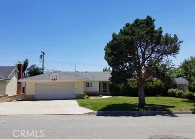 Photo of 35555 Mountain View St, Yucaipa, CA 92399