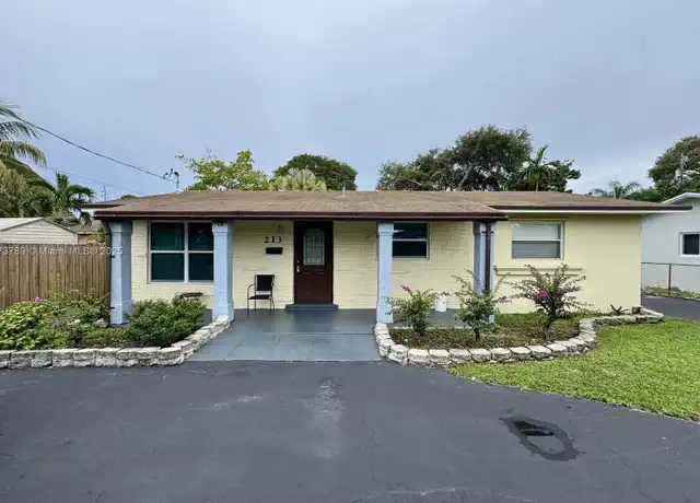 Property at 213 SW 2nd St, Hallandale Beach, FL, 33009, 3 beds, 3 baths, [object Object]