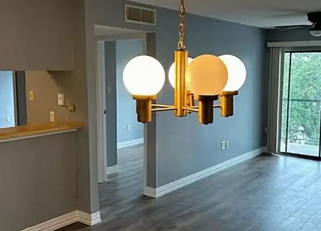 Property at 2818 S Bartell Dr #311, Houston, TX, 77054, 2 beds, 1 bath, [object Object]