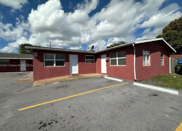 Property at 623 NW 9th Ave Unit 4, Fort Lauderdale, FL, 33311, 2 beds, 1 bath, [object Object]