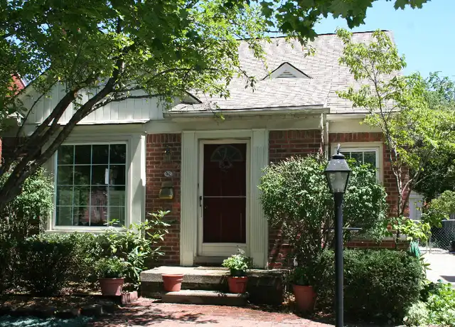 Property at 462 Moran Rd, Grosse Pointe Farms, MI, 48236, 3 beds, 2 baths, [object Object]