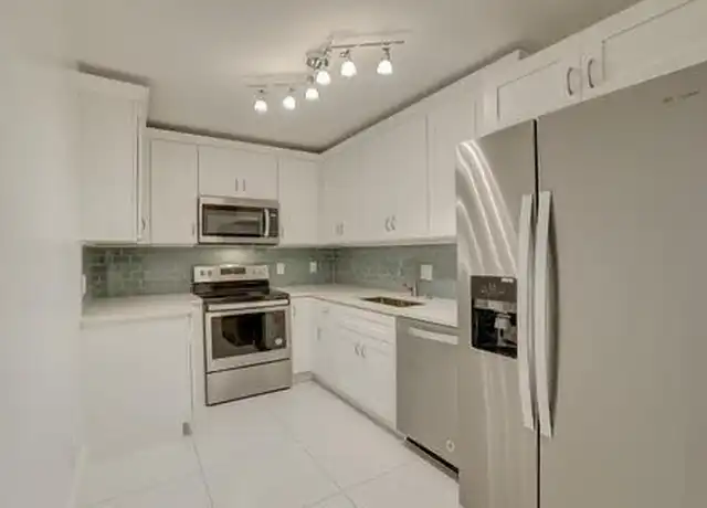 Property at 4000 N Hills Dr #6, Hollywood, FL, 33021, 2 beds, 2 baths, [object Object]