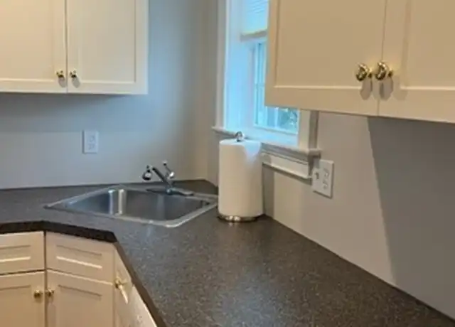 Property at 50 Pleasant St Unit B, Groton, MA, 01450, 1 bed, 1 bath, [object Object]