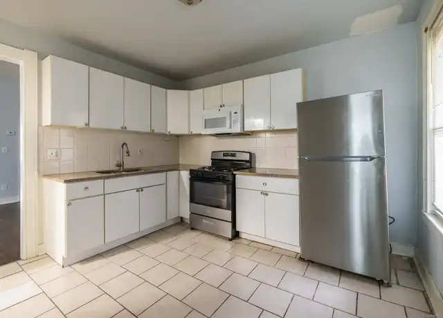 Property at 383 Myrtle Ave Unit 1st Floor, Bridgeport, CT, 06604, 1 bed, 1 bath, [object Object]