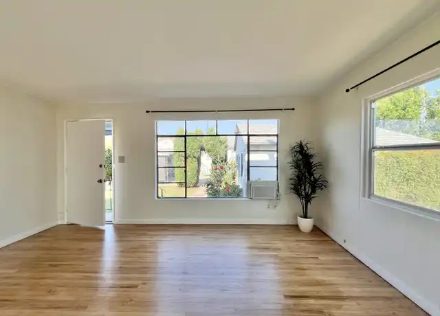 Property at 4626 50th St, San Diego, CA, 92115, 2 beds, 1 bath, [object Object]