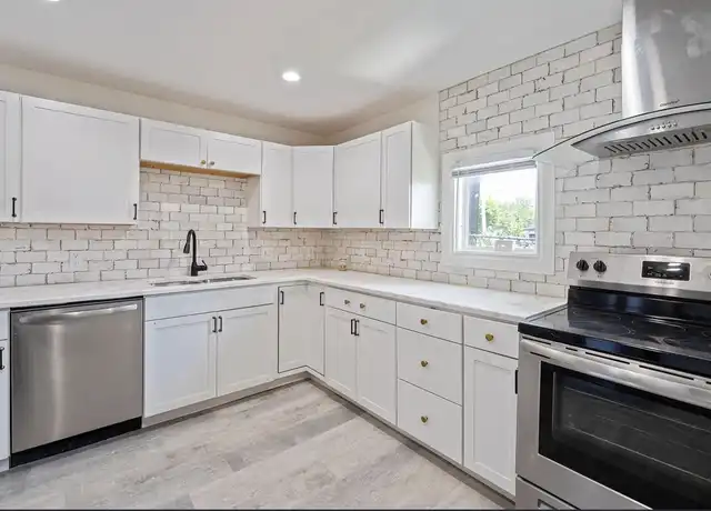 Property at 28 S Wheatland Ave, Columbus, OH, 43204, 4 beds, 2 baths, [object Object]