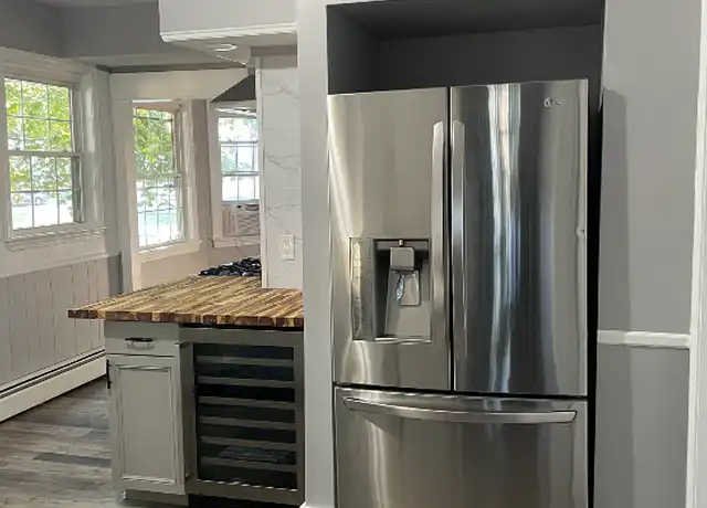 Property at 17 Radcliffe Ave Unit A, Providence, RI, 02908, 4 beds, 1 bath, [object Object]