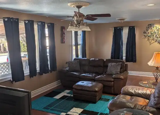 Property at 1204 E 8th Ave, Johnson City, TN, 37601, 3 beds, 1 bath, [object Object]