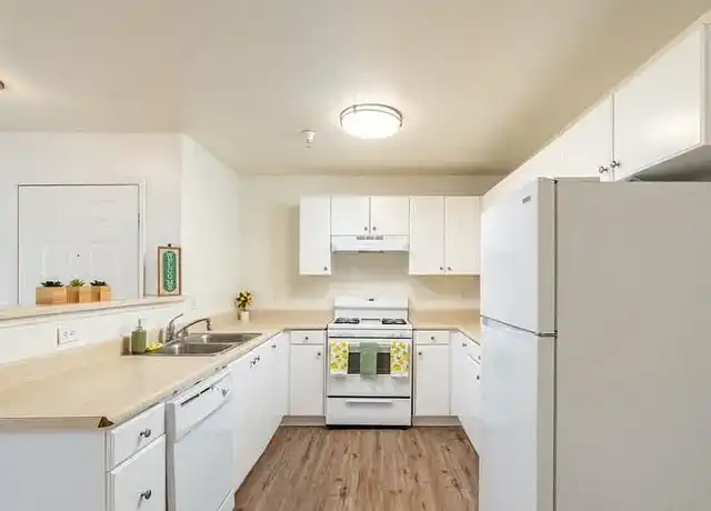 Property at Twin Palm Apartments - 1105 E Avenue Q4, Palmdale, CA, 93550, 3 beds, 2 baths, [object Object]