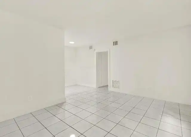 Property at 223 Antilla Ave, Coral Gables, FL, 33134, 1 bed, 1 bath, [object Object]