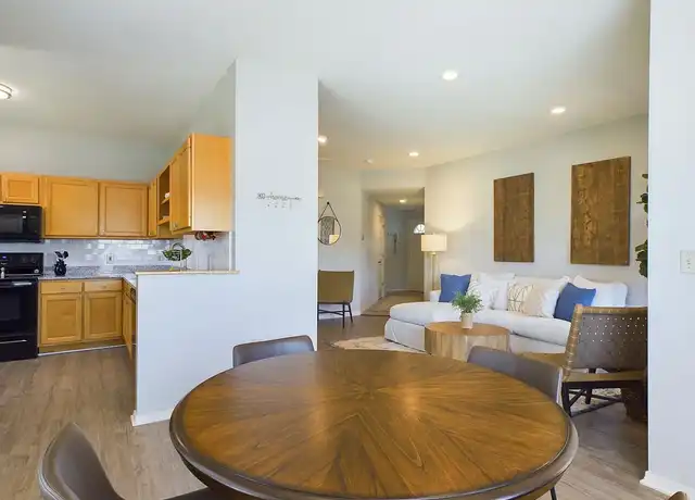 Property at The Fields - 1333 S Fenbrook Ln, Bloomington, IN, 47401, 1-2 bed, 1-2 bath, [object Object]