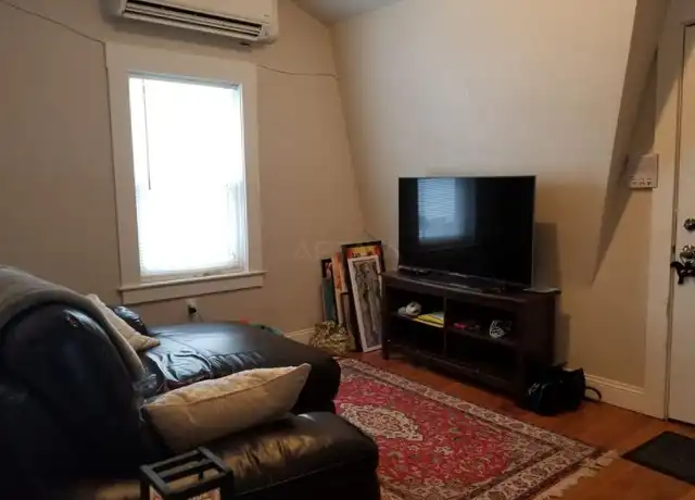 Property at 10 Montrose St, Somerville, MA, 02143, 1 bed, 1 bath, [object Object]
