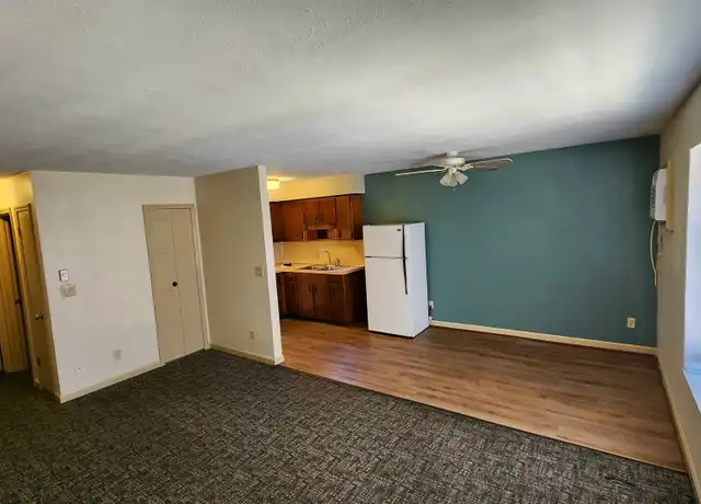 Property at Spring Manor Apartments - 2227-2229 Spring Ave, New Albany, IN, 47150, 2 beds, 1 bath, [object Object]