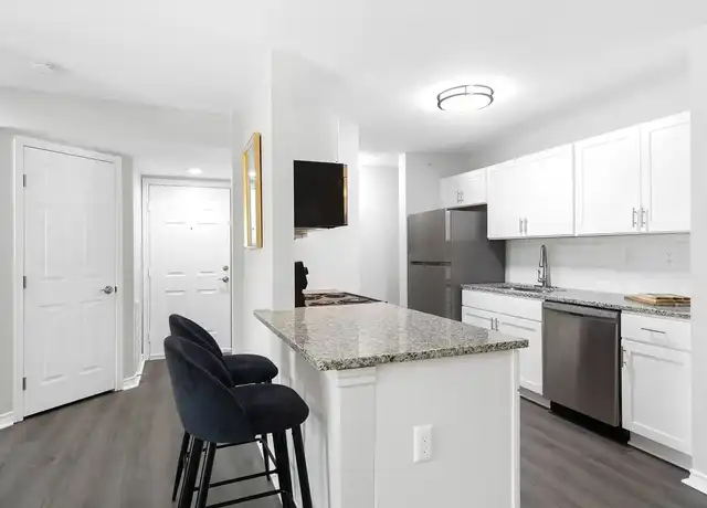 Property at Vida Apartments - 1360 Park Ashwood Dr, Saint Charles, MO, 63304, 2-3 beds, 2 baths, [object Object]