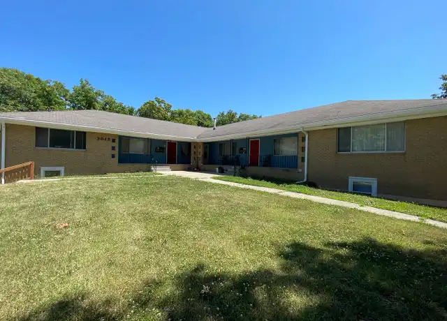Property at 3015 30th St Unit 4, Des Moines, IA, 50310, 1 bed, 1 bath, [object Object]