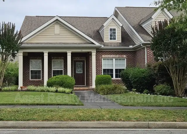 Property at 121 Hatleyberry St, Oak Ridge, TN, 37830, 2 beds, 2 baths, [object Object]