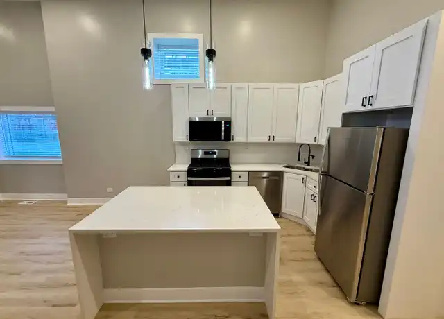 Property at 3235 S Racine Ave, Chicago, IL, 60608, 2 beds, 1 bath, [object Object]