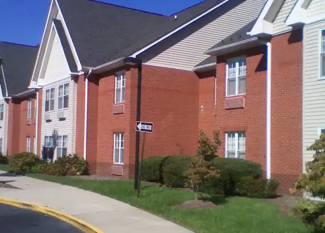 Property at McCorristin Square - 99 Leonard Ave, Hamilton Township, NJ, 08610, 1 bed, 1 bath, [object Object]