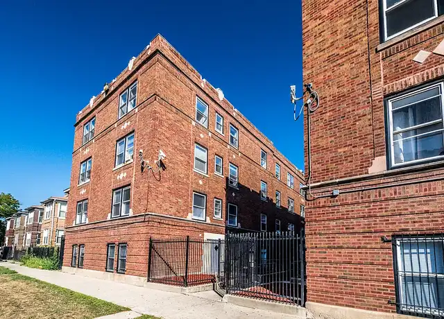 Property at 4814 W Monroe St, Chicago, IL, 60644, 2 beds, 1 bath, [object Object]