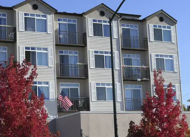 Property at Colby Crest Apartments - 2513 Colby Ave, Everett, WA, 98201, 1-2 bed, 1 bath, [object Object]