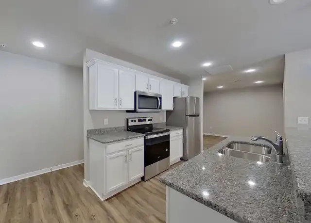 Property at 2008 American Eagle Dr Unit 42, Slinger, WI, 53086, 3 beds, 2 baths, [object Object]