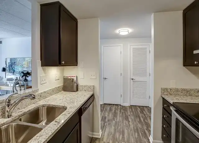 Property at Gramercy on Garfield - 135 Garfield Pl, Cincinnati, OH, 45202, 0 beds, 1 bath, [object Object]