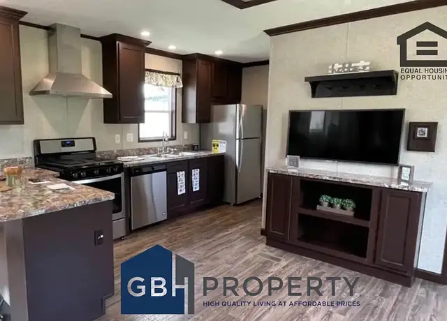 Photo of 12817 E 47th St S, Independence, MO 64055