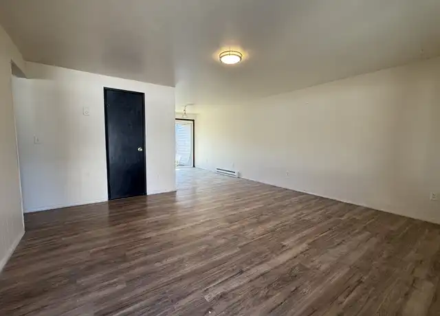Property at 310 SE 3rd St Unit 2, College Place, WA, 99324, 2 beds, 1 bath, [object Object]