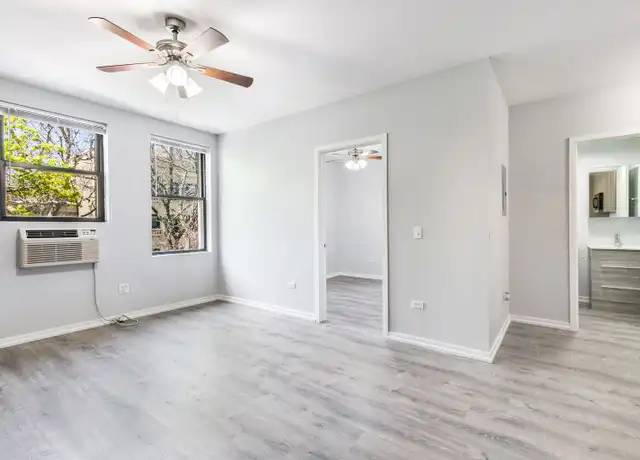 Property at 4875 N Magnolia Ave Unit 301, Chicago, IL, 60640, 2 beds, 1 bath, [object Object]