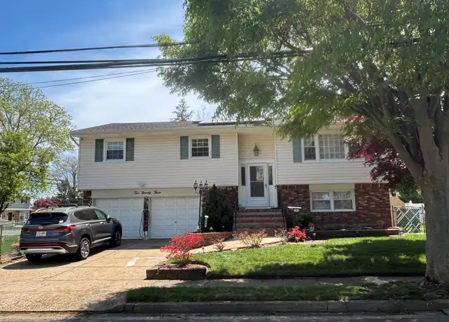 Property at 293 Concord Ave, Lindenhurst, NY, 11757, 1 bed, 1 bath, [object Object]