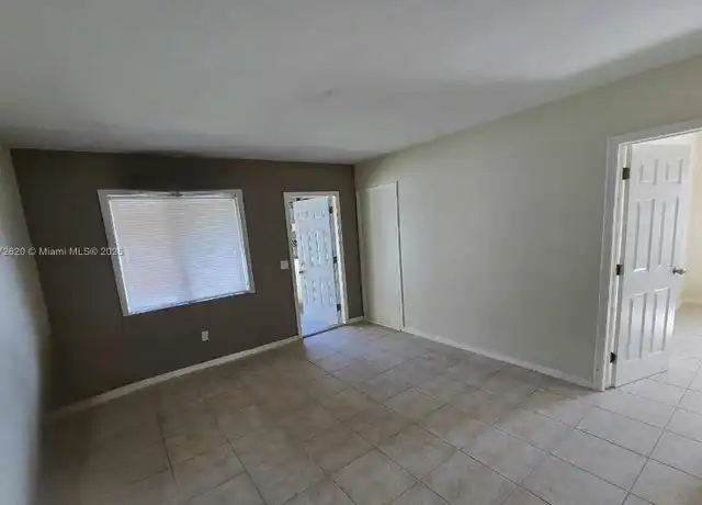 Property at 724 SW 7th Ter Unit 1-2, Hallandale Beach, FL, 33009, 2 beds, 2 baths, [object Object]