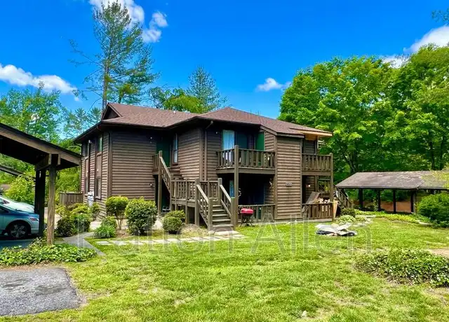 Property at 520 Courtwood Ln #6, Hendersonville, NC, 28739, 1 bed, 1 bath, [object Object]