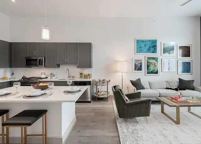 Property at 160 Birdsall St Unit 1346, Houston, TX, 77007, 1 bed, 1 bath, [object Object]