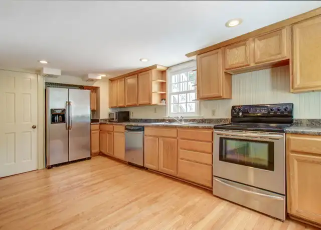 Property at 38 Ashe St Unit B, Charleston, SC, 29403, 2 beds, 2 baths, [object Object]
