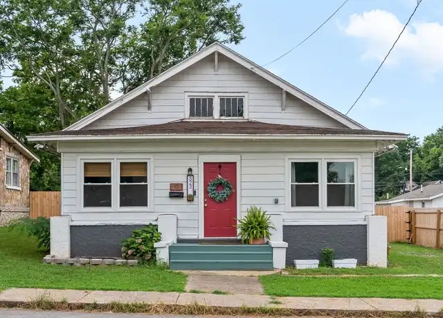 Property at 523 W 17th St, Hopkinsville, KY, 42240, 3 beds, 2 baths, [object Object]