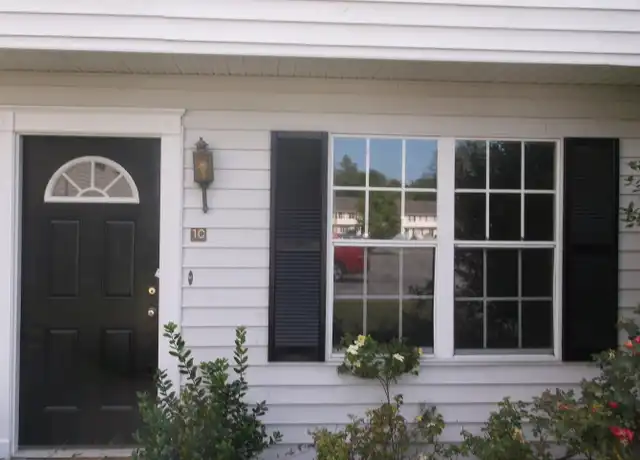 Property at 1100 Pineland Ave Unit 1C, Hinesville, GA, 31313, 2 beds, 2.5 baths, [object Object]