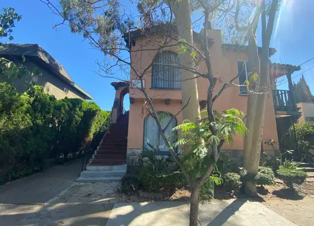 Property at 2124 E Florida St Unit 2124 1/2, Long Beach, CA, 90814, 0 beds, 1 bath, [object Object]