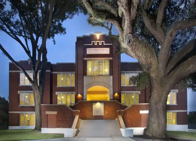 Property at 1805 Cherry St Unit 103, Vicksburg, MS, 39180, 2 beds, 2 baths, [object Object]