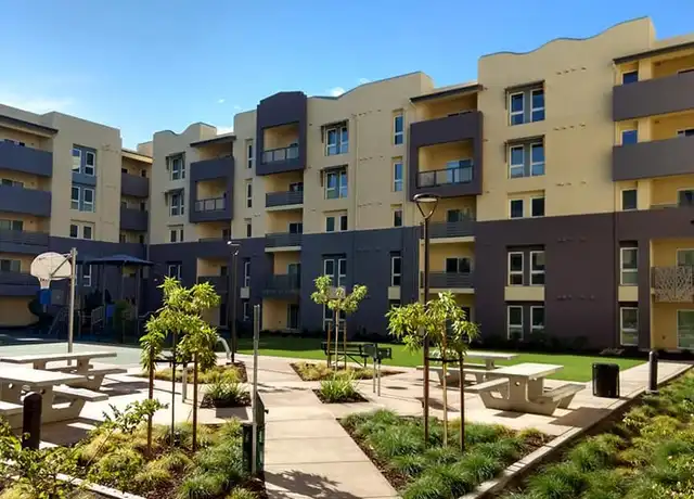 Property at 200 E 10th St Unit 101, Gilroy, CA, 95020, 1 bed, 1 bath, [object Object]